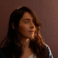 Emma Carter - AIEnhancer