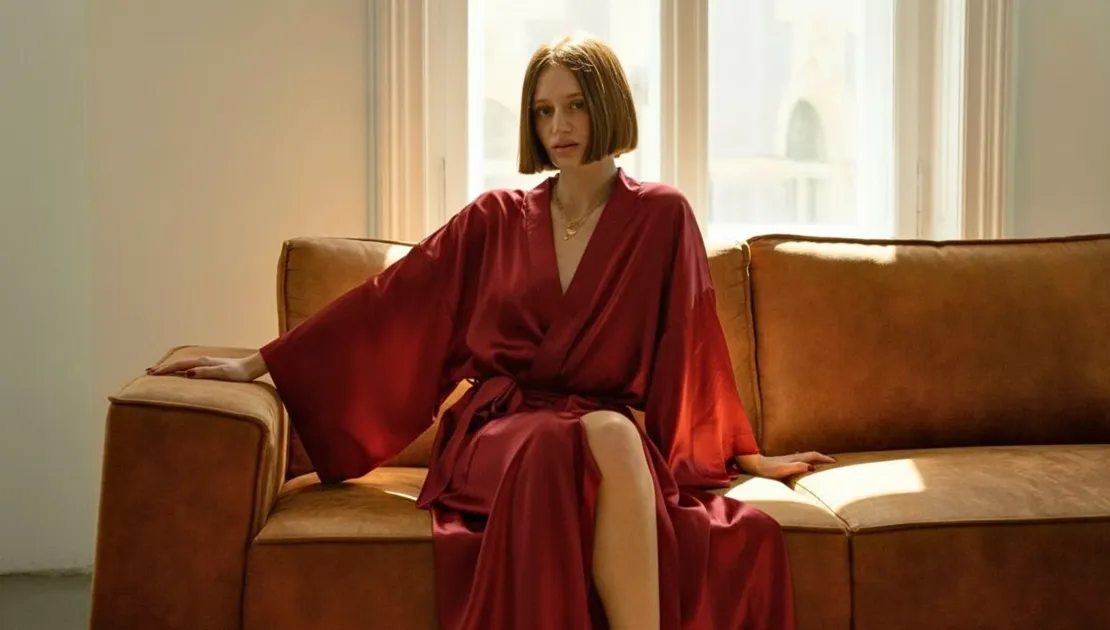 Compare Pics - Low Quality - AIEnhancer