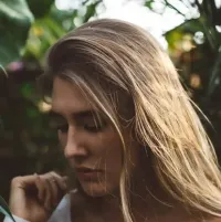 Nina Alvarez - AIEnhancer