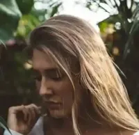Mia Andersson - AIEnhancer