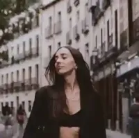 María G. - AIEnhancer