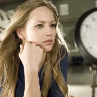 Nina Hoffmann - AIEnhancer