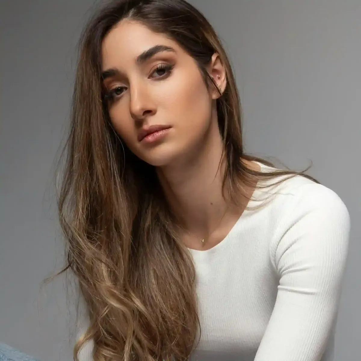 Lily Bennett - AIEnhancer