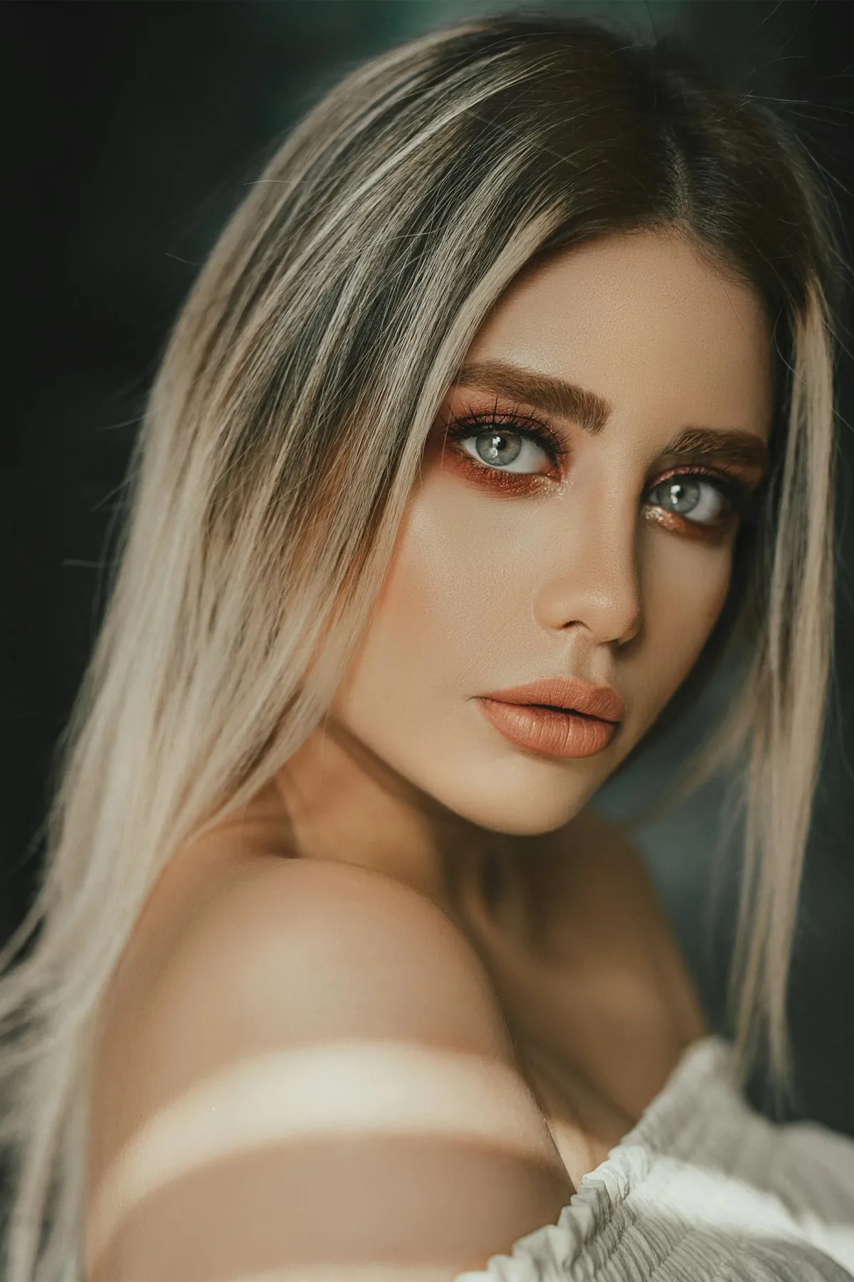 Defined Eye Makeup - AIEnhancer